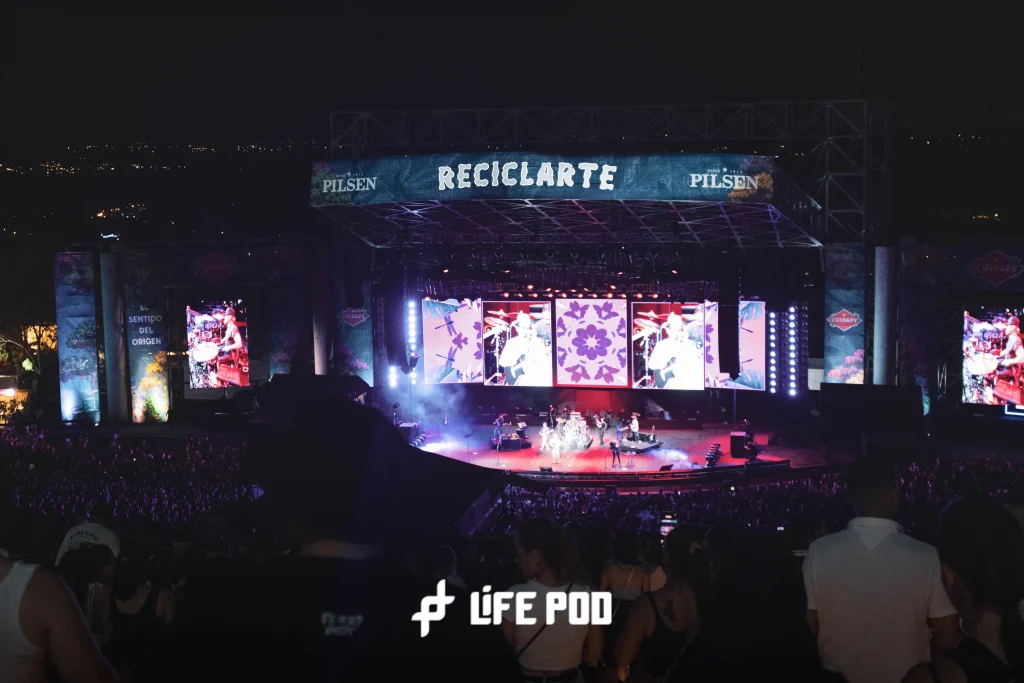 Night concert on the Reciclarte 2026 main stage